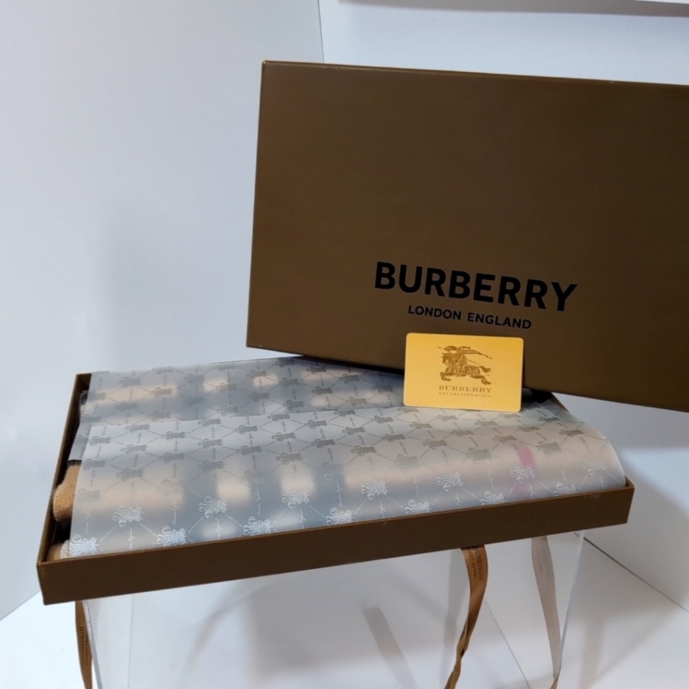 Burberry check scarf , 100% cashmere
